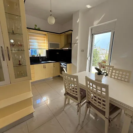 Dea Apartment Ksamil